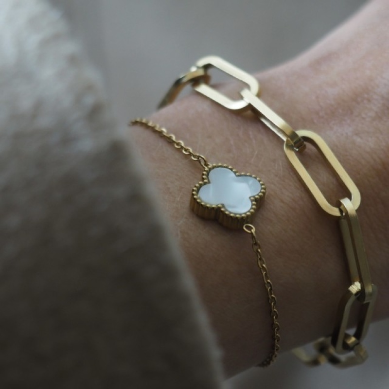 Clover Bracelet White