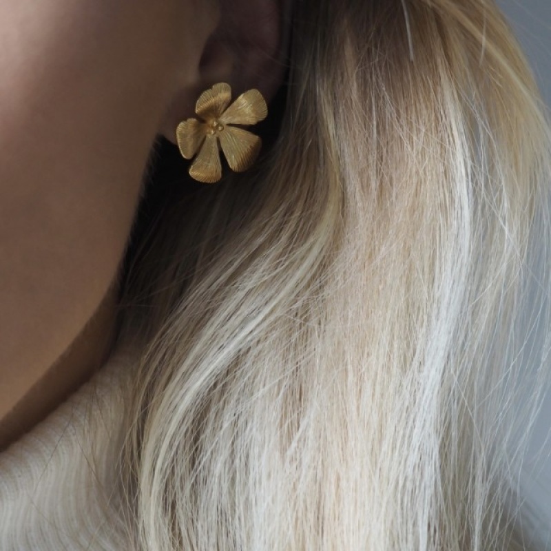 Poppy Flower Studs Gold