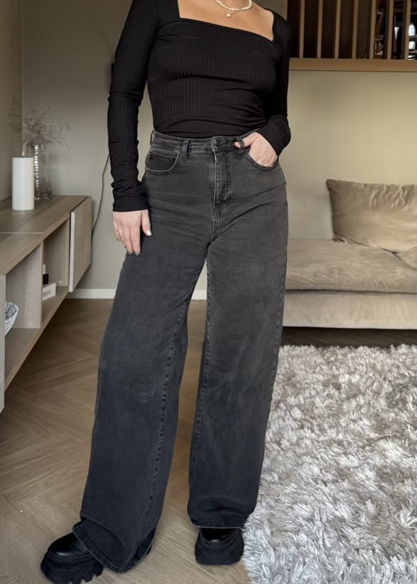 Ollie Wide Jeans Black Wash