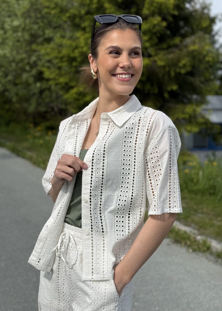 Vacation Shirt White