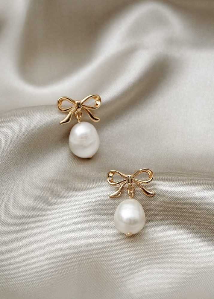 Bow & Pearl Drop Earring