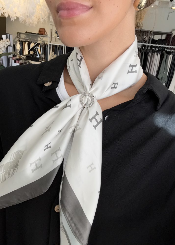 H-Scarf Khaki