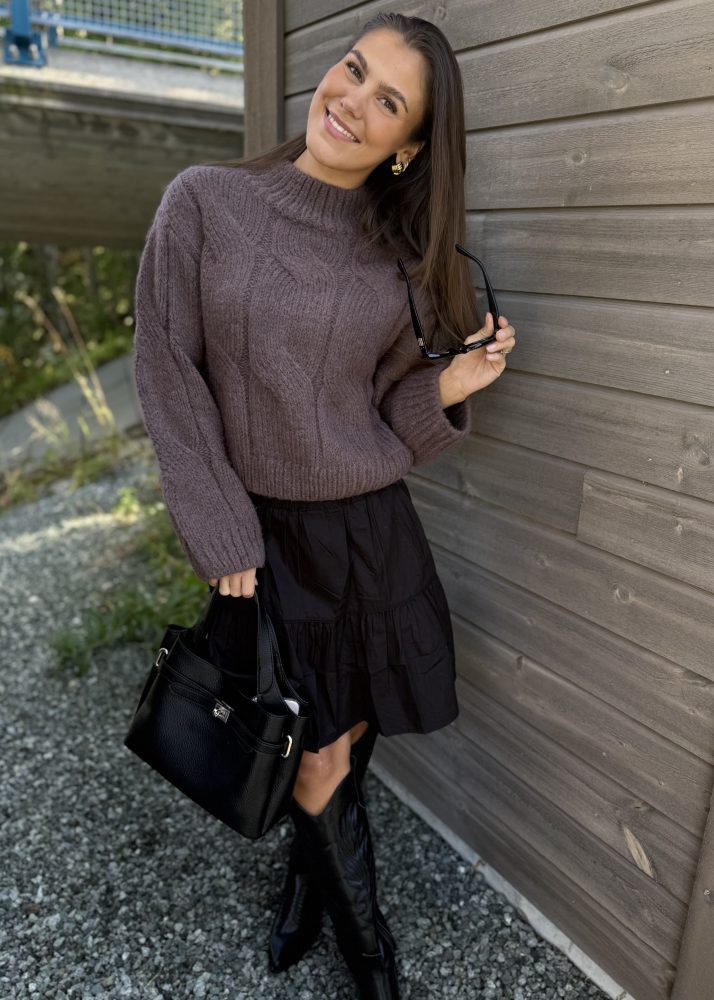 Usla Skirt Black