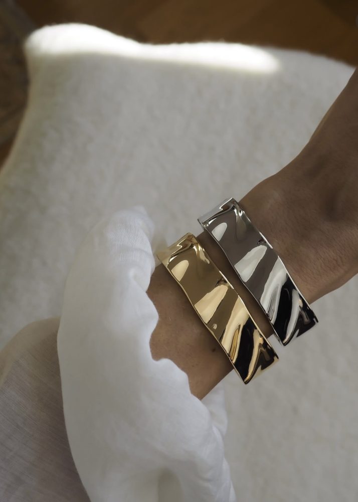 Wavy Bangle Gold