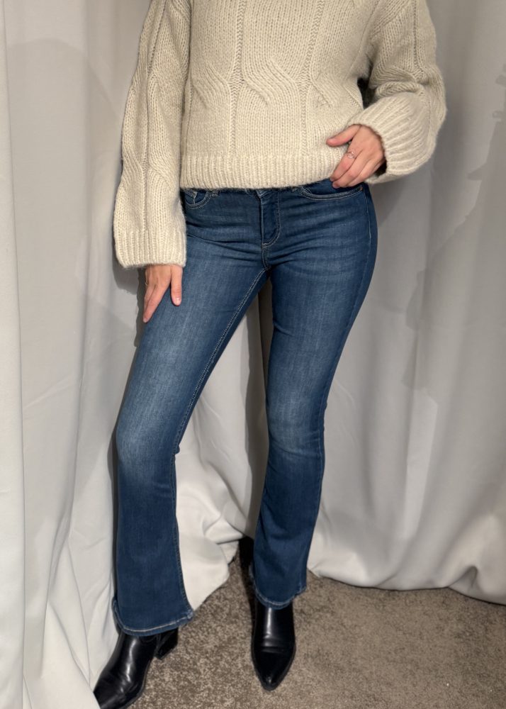 Blush Mid Flared Blue Denim 32