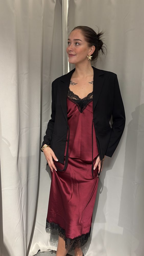 Coleen Satin Skirt Bordeaux