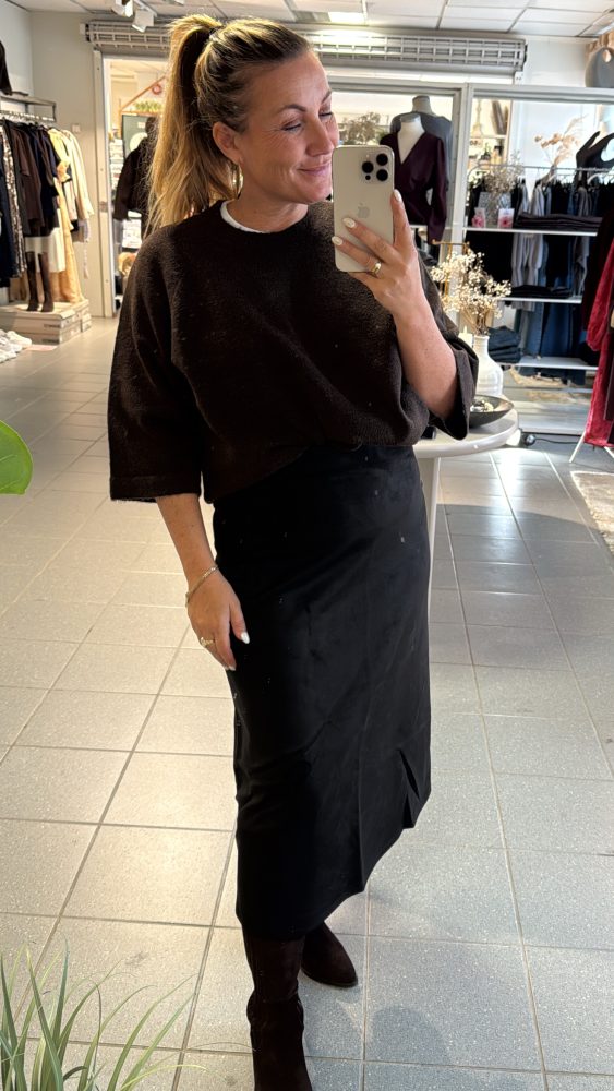 Faux suede skirt black